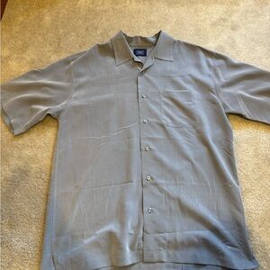 Haggar Collections Gray Button-Up Shirt